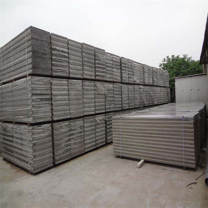 準備發往江西贛州的輕質隔墻板